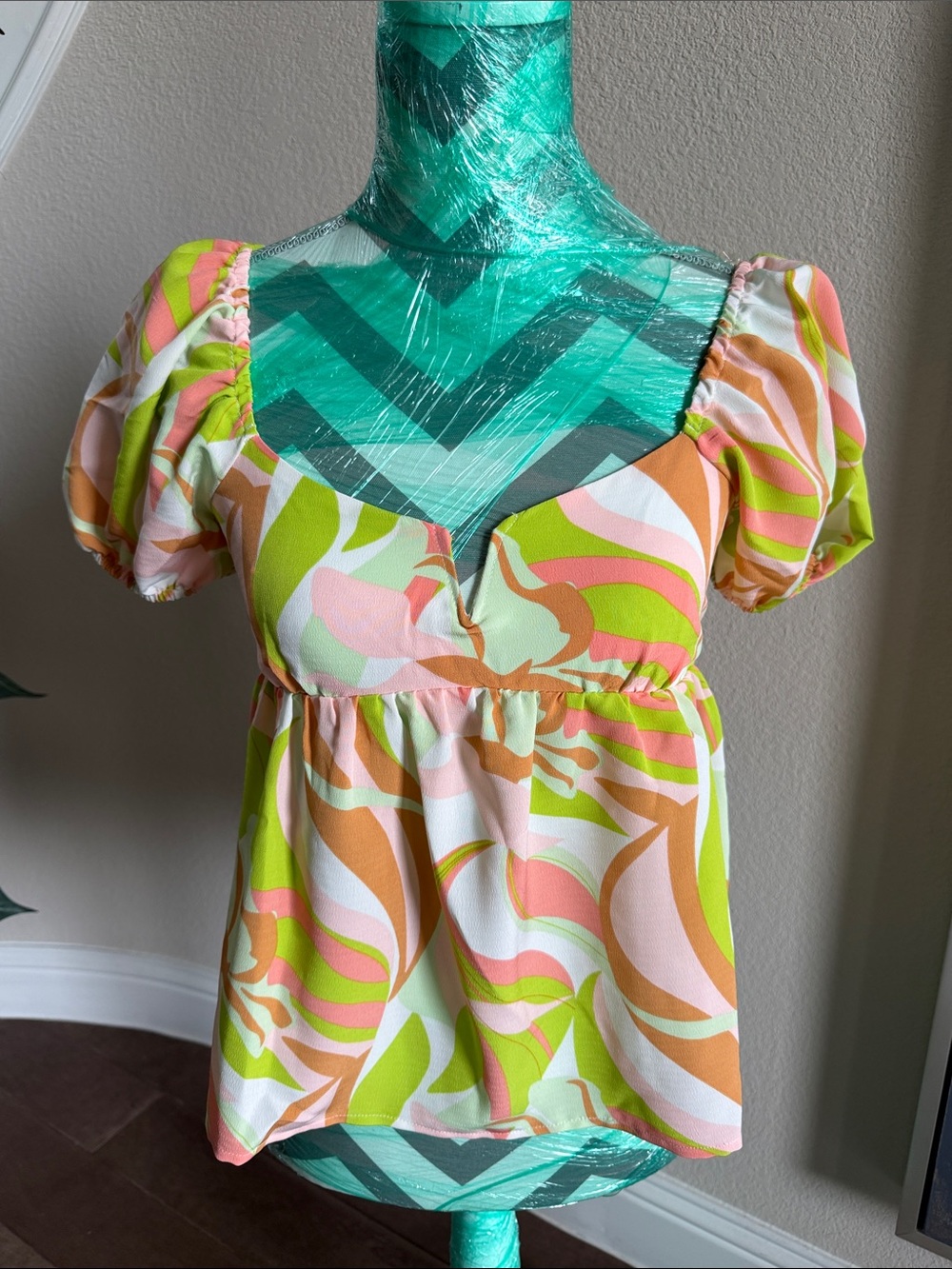 Blouse in Pastel Swirl Print